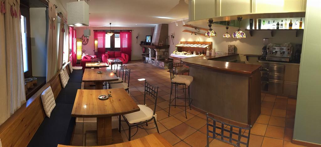 Peira Blanca Hotel Gastronomico Garós Екстериор снимка